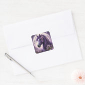 Bloeiende dromen: het Paarse Floral Fantasy Horse Vierkante Sticker (Envelop)