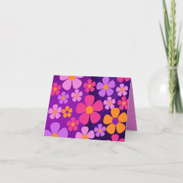 Bloeiende felgekleurde bloemenkaart met gevouwen k kaart