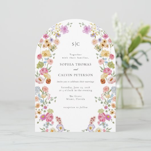Bloeiende kleurrijke bloemenbruiloft uitnodiging (Staand voorkant)