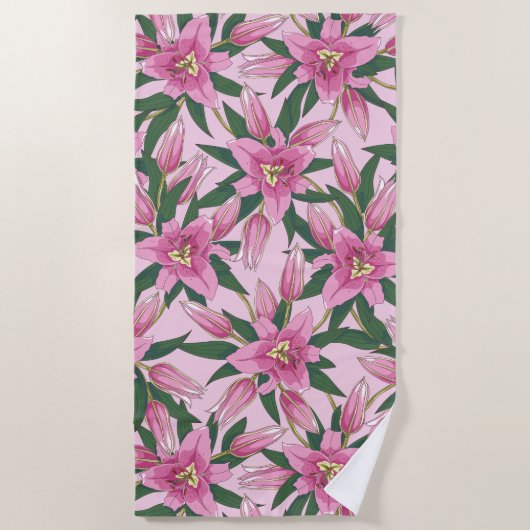 Bloeiende lelies in pastelroze strandlaken (Voorkant)