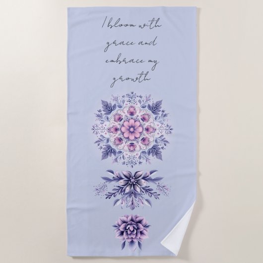 Bloeiende sereniteit Mandala Beach Handdoek (Voorkant)