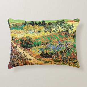 Bloeiende tuin met pad door Vincent van Gogh Decoratief Kussen