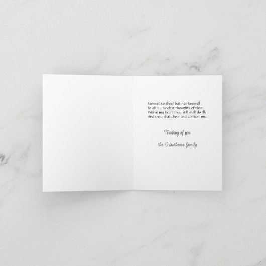 Bloem achtervolgende bloemblaadjes sympathie kaart (Binnen)