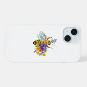 Bloem bij met wilde planten iPhone 15 case (Achterkant horizontaal)