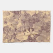 Bloem- en bladcamouflage op beige theedoek (Horizontaal)