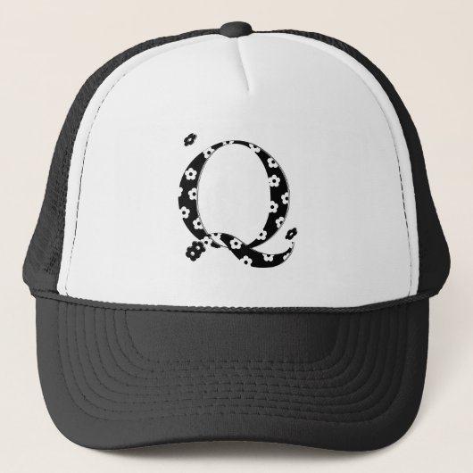 bloem Gepatterde Letter Q Trucker Pet (Voorkant)