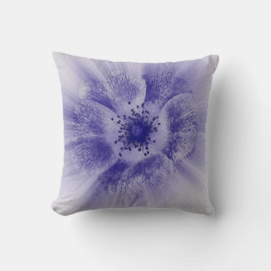 Bloem in blauw kussen