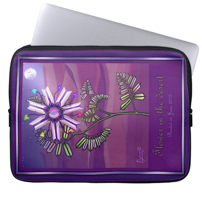 Bloem in de woestijn laptop sleeve (Voorkant)