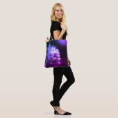 Bloem in zonlicht zwart-wit tint tote bag (Op model)