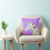 Bloem Unicorn op Paars Kussen (Stoel)