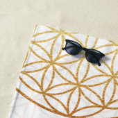 Bloem van levensgoud wit strandlaken (In situ)