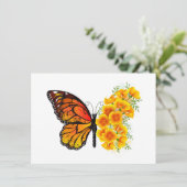 Bloem vlinder met gele Californische pap Feestdagenkaart (Staand voorkant)