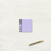 Bloembed van trendy glanzende abstracte fractal ku post-it® notes (Op bureau)