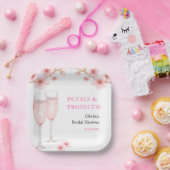 Bloemblaadjes & Prosecco Roze Roze Bloemige Bruids Papieren Bordje (Feest)