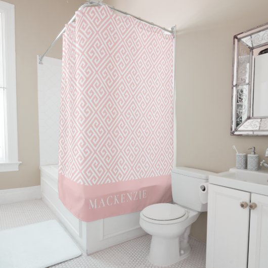 Bloemblad Roze en Witte Griekse Sleutel Naam Monog Douchegordijn (In situ)
