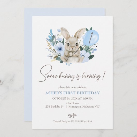 Bloemblauw Een konijn wordt een 1e verjaardag Kaart (Voorkant / Achterkant)