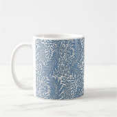 Bloemen 19e Eeuw Patroon Blauw op Witte Achtergron Koffiemok (Links)