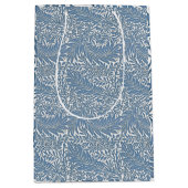 Bloemen 19e Eeuw Patroon Blauw op Witte Achtergron Medium Cadeauzakje (Voorkant)