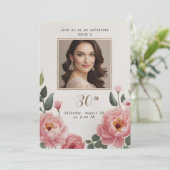 Bloemen 30e verjaardag uitnodiging met foto (Staand voorkant)