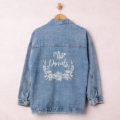 Bloemen arrangement en Mrs achternaam bruiloft Den Denim Jacket (Hangar)