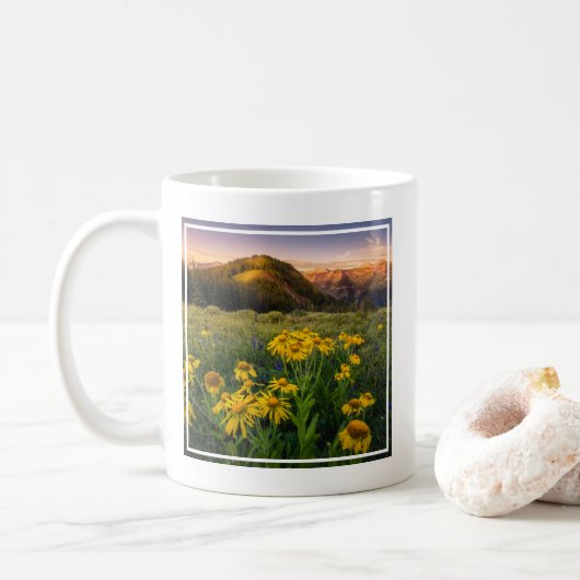 Bloemen | Bergbeemdommen Butte Colorado Koffiemok (Met donut)