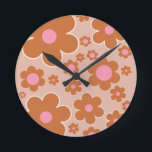 Bloemen bloemen bloemen kleurrijk flesje ronde klok<br><div class="desc">Bloemmarkt Dublin: abstracte bloemetjeskunst - retro bloemen print - aardtonen / beige en roze.</div>