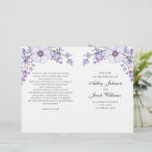 Bloemen bruidsprogramma gevouwen. Paarse bloemen (Staand voorkant)
