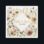 Bloemen bruiloft servet<br><div class="desc">Dit prachtig ontworpen servet heeft een elegant en zacht bloemmotief, ideaal voor bruiloften, vrijgezellenfeesten en vrijgezellenfeesten. De aardse tinten en delicate bloemen voegen een romantische, tijdloze touch toe, terwijl de aanpasbare tekst in het midden het persoonlijk maakt voor het paar of evenement. Dit servet is niet alleen een aanvulling op...</div>