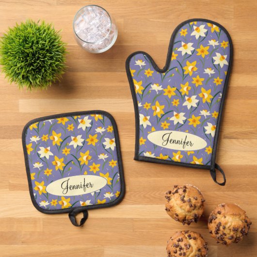 Bloemen Daffodil Bloempatroon met Aangepaste Naam Ovenwant & Pannenlap Set (Top down)
