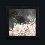 Bloemen Drama Bruiloft Bruidsmeisje Charcoal ID102 Cadeaudoosje<br><div class="desc">Deze bruidssuite met weelderige, dramatische bloemen van romig wit tot blush roze, gouden wervelaccenten en prachtige, houtskoolgrijze waterverf achtergronden, creëer heeft een elegante, romantische sfeer, die slechts een hint geeft van wat gasten kunnen verwachten op uw grote dag. Dit ontwerp van de giftdoos verstrekt een sjabloon om een naam, de...</div>