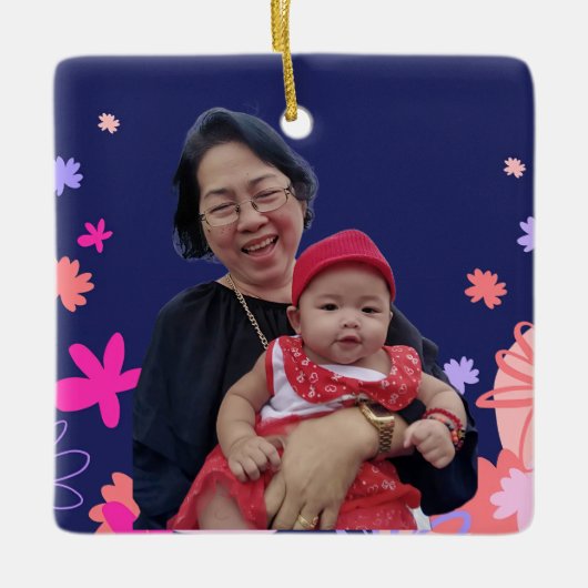 Bloemen eerste kerst als oma keramisch ornament (Voorkant)