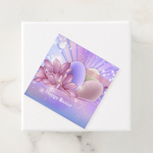 Bloemen en eieren op een kleurrijke pastelachtergr bedankjes labels (In situ)