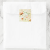 Bloemen en libel vierkante sticker (Tas)