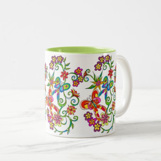 Bloemen en Mok van Butterfly door Leslie Clair Bur (Voorkant rechts)