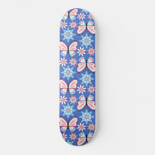Bloemen en vlinders persoonlijk skateboard