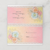 Bloemen en witte kant plaatskaartje (Buitenkant ongevouwen)