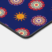 Bloemen en zonnepatroon met donkerblauwe achtergro bureaumat (Hoek)