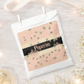 Bloemen geaccentueerd met roze en crème bedankzakje (Geknipt)