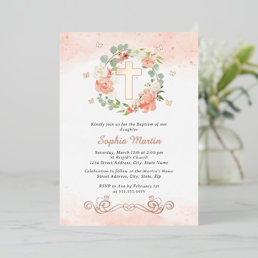 Bloemen Glanzend Goud Kruis Perzik Bloemen Meisje  Folie Uitnodiging (Staand Voorkant)