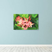 Bloemen in het oerwoud canvas afdruk (Insitu (Houten vloer))