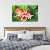 Bloemen in het oerwoud canvas afdruk (Insitu (Slaapkamer))