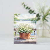 Bloemen in koperen pot op Lakehouse Deck Briefkaart (Staand voorkant)