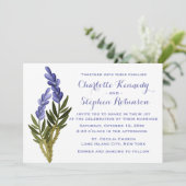Bloemen lavendel Paarse bruiloft uitnodiging (Staand voorkant)