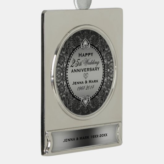 Bloemen Lijst & Harten 25e bruiloft Jubileum Verzilverd Banner Ornament (Rechts)