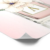 Bloemen Magnolia Pink Perfume Fles Monogram Poster (Hoek)