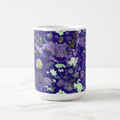 Bloemen met een elegante en mysterieuze sfeer magische mok (Midden)