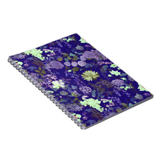 Bloemen met een elegante en mysterieuze sfeer notitieboek