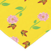 Bloemen met vlinders op een gele achtergrond korte tafelloper (Hoek)