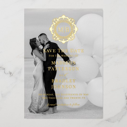 Bloemen Monogram Fotobruiloft Bewaar de datum Folie Uitnodiging (Voorkant)