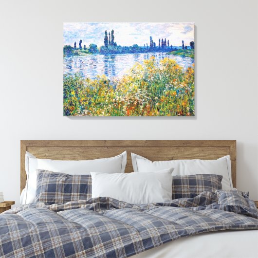 Bloemen op de Banken van Seine Monet Fine Art Canvas Afdruk (Insitu (Slaapkamer))